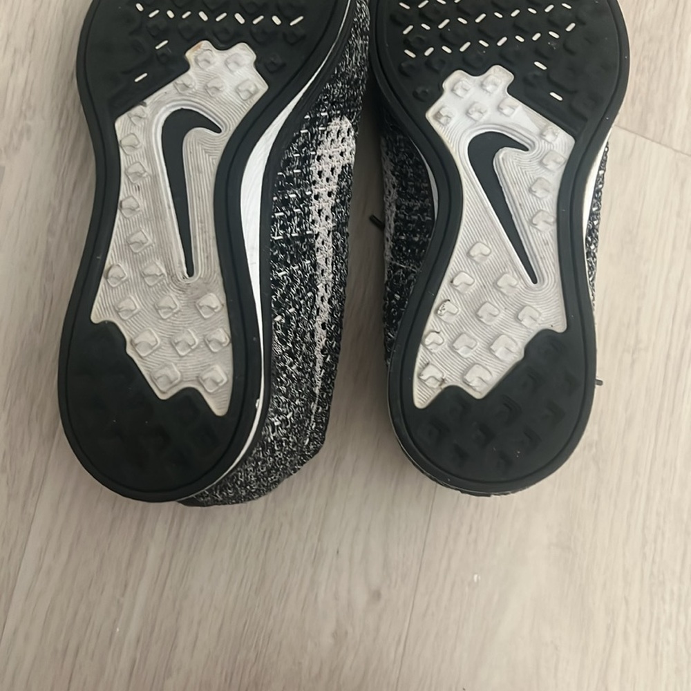 Nike Flyknit Racer - Picture 10 of 11